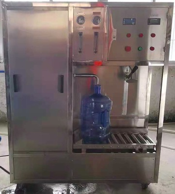 纯水灌装一体机
